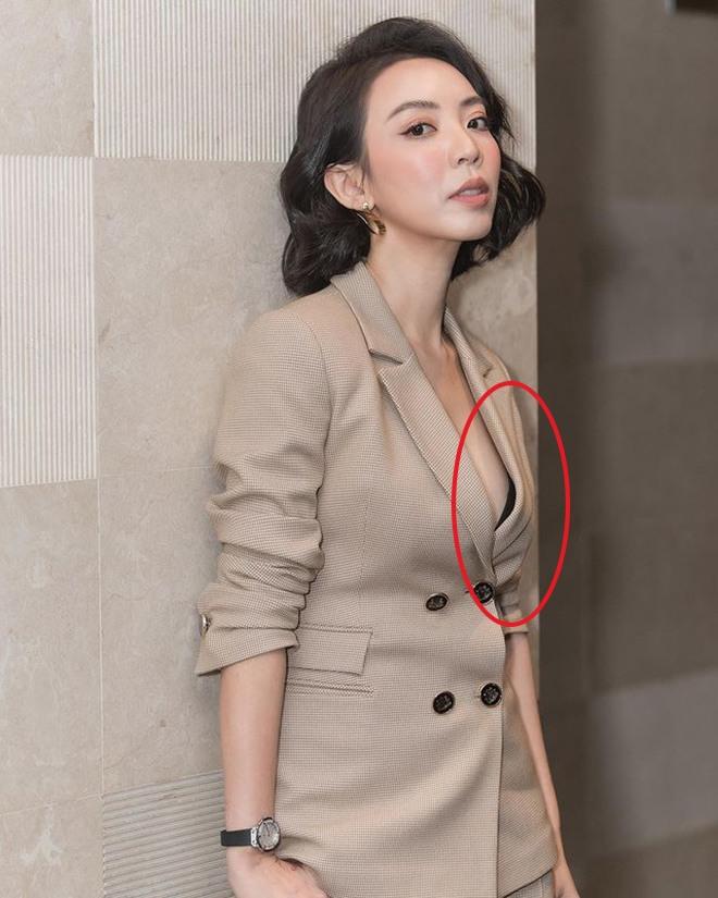 SAO MẶC XẤU: Mâu Thủy lộ nội y lệch màu - Phan Như Thảo lên đồ nhàm chán-10