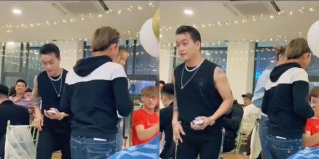 TiTi và Hồ Gia Hùng lơ đẹp nhau tại sự kiện hậu xích mích: Nhìn thấy nhưng cứ như... người vô hình!-1