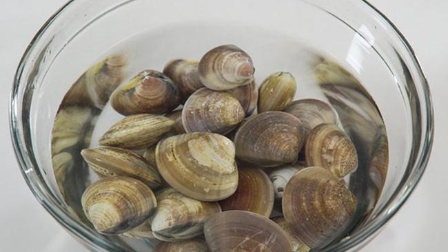 Món canh rong biển nấu ngao thơm ngon giúp chị em thổi bay cái lạnh của mùa đông-3