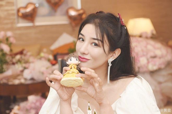 Tiểu Yến Tử Huỳnh Dịch không còn ai theo đuổi sau 2 lần ly hôn-1