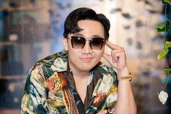 Đi đâu cũng kéo theo hội bạn, Trấn Thành: 'Tôi muốn họ cũng có hào quang'