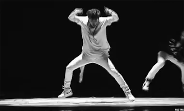 Kinh hãi động tác nhảy nguy hiểm bậc nhất trong các vũ đạo của Idols Kpop-4