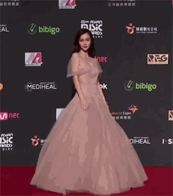 Angela Baby bất bại trên thảm đỏ-14