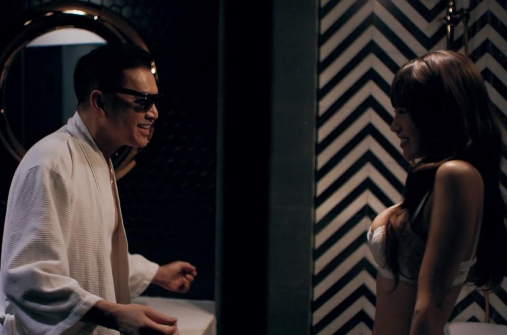 Nóng mắt với loạt cảnh 18+ lộ hết cơ thể dàn diễn viên nữ-6