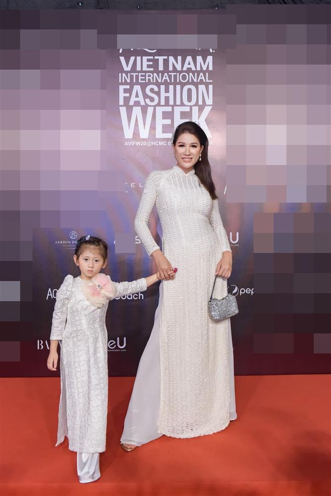 Trang Trần ví antifan như thú vì dám mắng cô sau vụ chê hoa hậu mặc áo dài-2