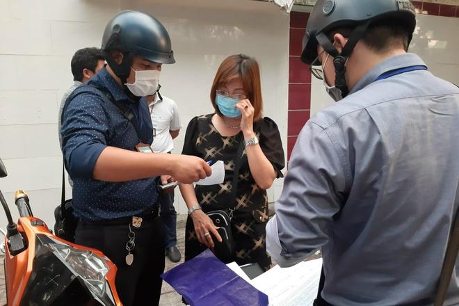 9 người ở TP.HCM bị lập biên bản vì không đeo khẩu trang-2