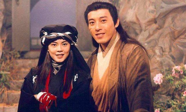 Lệnh Hồ Xung Lữ Tụng Hiền bán quần áo online-2