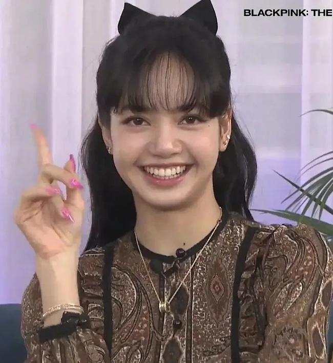 Lisa (BLACKPINK) lộ khuyết điểm có phần kém sang trên gương mặt qua loạt hình chưa chỉnh sửa-2