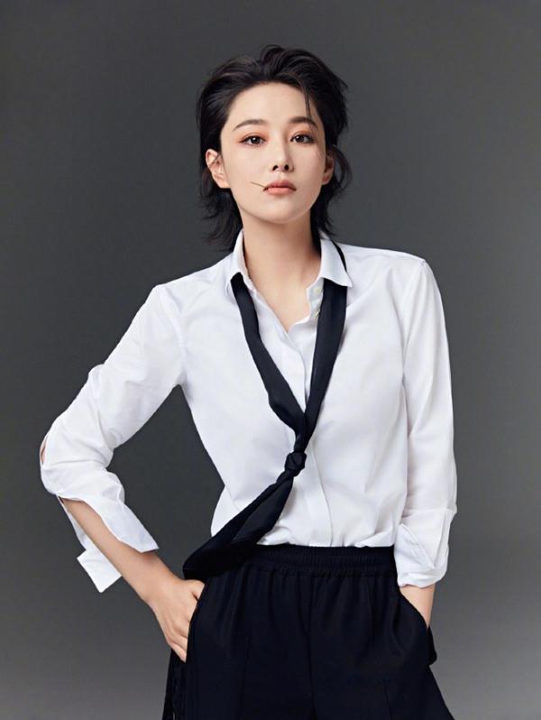 Trương Hinh Dư sống chật vật: Ở nhà trọ 10m2, ăn lẩu trên nắp bồn cầu-2