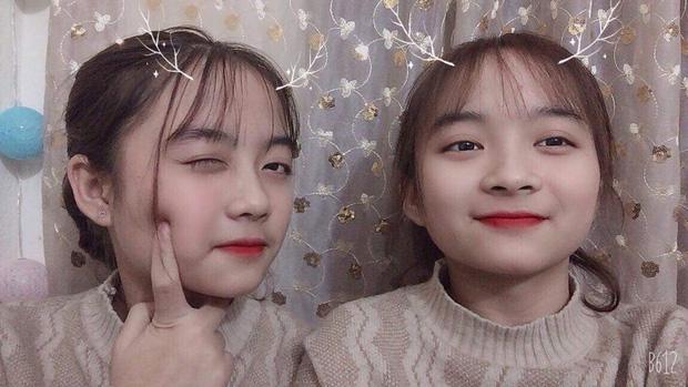 Cặp chị em song sinh chiếm spotlight Olympia vì đã xinh lại còn học đỉnh-3