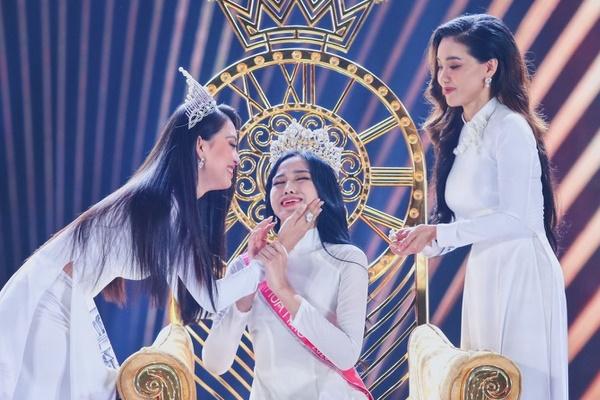 Hoa hậu Đỗ Thị Hà lộ khuyết điểm kém xinh, may nhờ khuôn mặt vớt vát lại-5