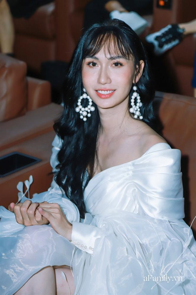 Lynk Lee mất điểm vì kiểu tóc lạc quẻ, trang điểm già chát-4