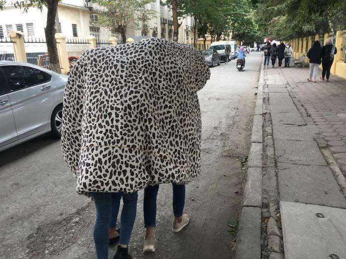 Cạn lời với kiểu thời trang đi học mùa rét của nữ sinh-9