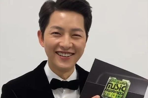 Vụ ly hôn thế kỷ của Song Joong Ki và Song Hye Kyo đã tạo ra luật lệ mới cho phim Hàn-3