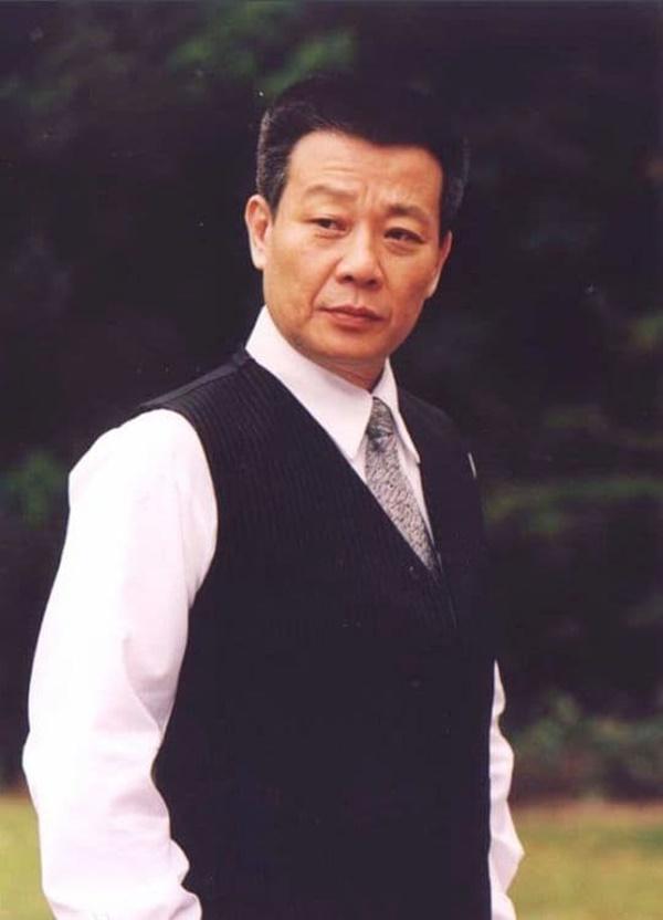 Sao nam cưới hai vợ, người sống lầu trên kẻ ở lầu dưới vẫn hạnh phúc viên mãn-1