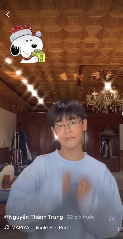 Khoe phòng ngủ bằng nhà người khác, nam sinh 2k6 làm ai cũng ngất lên ngất xuống-3