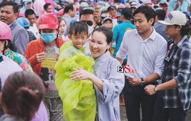 CHÙM ẢNH HOT: Cận cảnh nhan sắc nữ đại gia sắp cưới Quý Bình-16