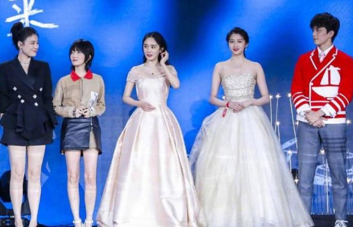 Các mỹ nhân Hoa ngữ sở hữu gương mặt siêu nhỏ-1