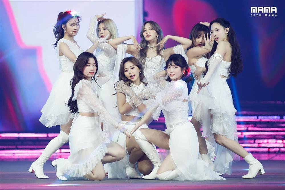 ChungHa nhiễm Covid tại phòng tập gym, các thành viên Twice âm tính với virus-3