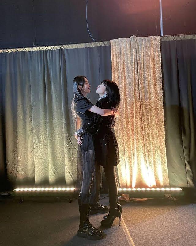 Netizen phẫn nộ cách đối xử thượng đẳng - hạ đẳng giữa diễn viên và Idols tại MAMA 2020-6