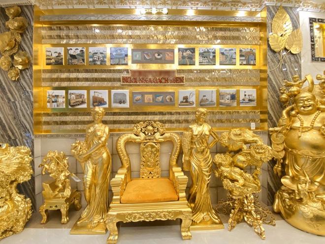 Lóa mắt trước ngôi nhà được dát vàng mọi ngóc ngách đến tận... bát ăn cơm-5