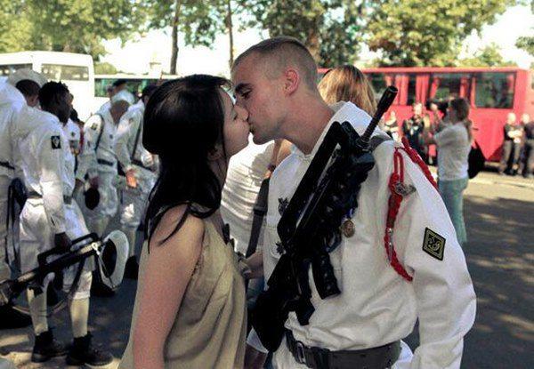 Cô gái hôn 100 trai lạ trên phố, cưới chồng xong phản ứng bất ngờ-3