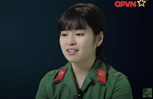 Ảnh phanh áo lộ vòng 1 lấp ló với tham gia Sao Nhập Ngũ của Khánh Vân Mắt Biếc-3