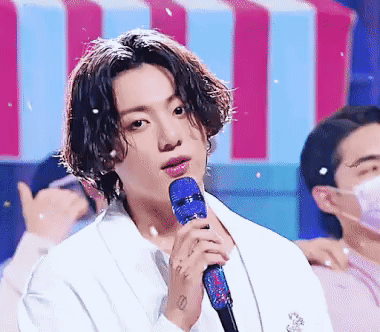 Jungkook BTS gây sốt với trình độ trai hư trai ngoan vai nào cũng xuất sắc-8