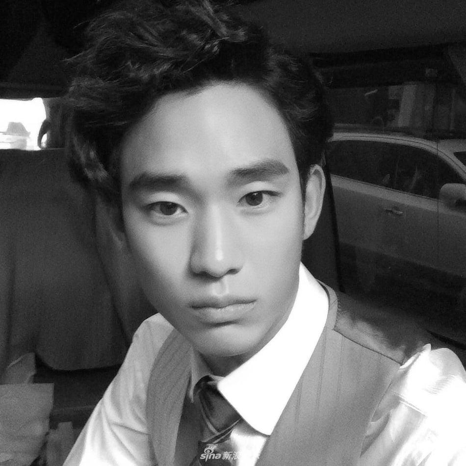 Mới đây, nam diễn viên Kim Soo Hyun chia sẻ lại hình ảnh 7 năm trước, khi tham gia bộ phim 