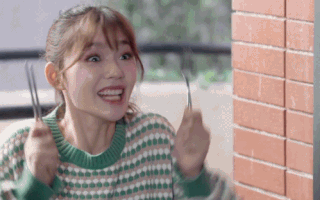 5 thảm họa diễn xuất Cbiz 2020: Lâm Duẫn như thiểu năng, Đường Yên chỉ trợn mắt-14