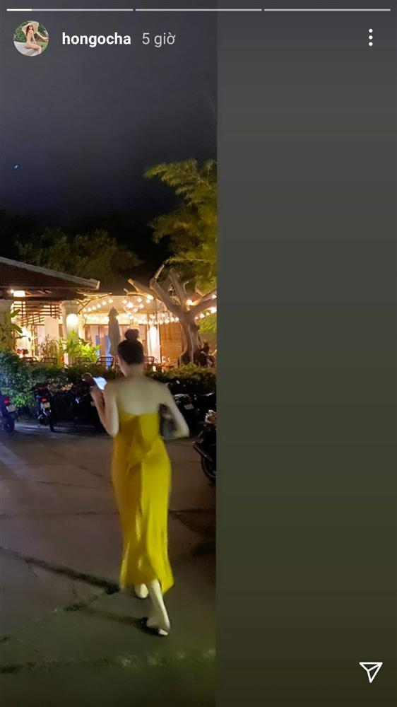 Ảnh chụp lén để lộ vóc dáng thật của mẹ bỉm Hồ Ngọc Hà-1