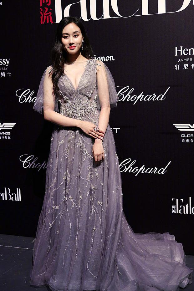 Ming Xi và em chồng cùng dự sự kiện: Chị dâu siêu mẫu lép vế vì vòng 1 bức thở của con gái trùm sòng bạc-6