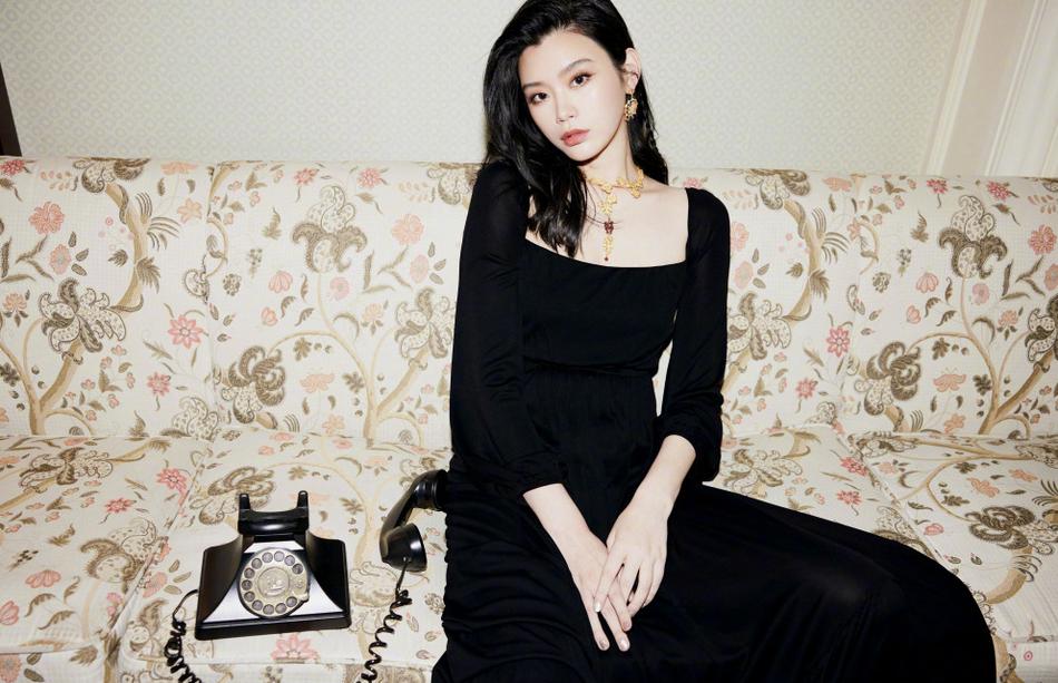 Angela Baby đọ sắc con dâu vua sòng bạc-3