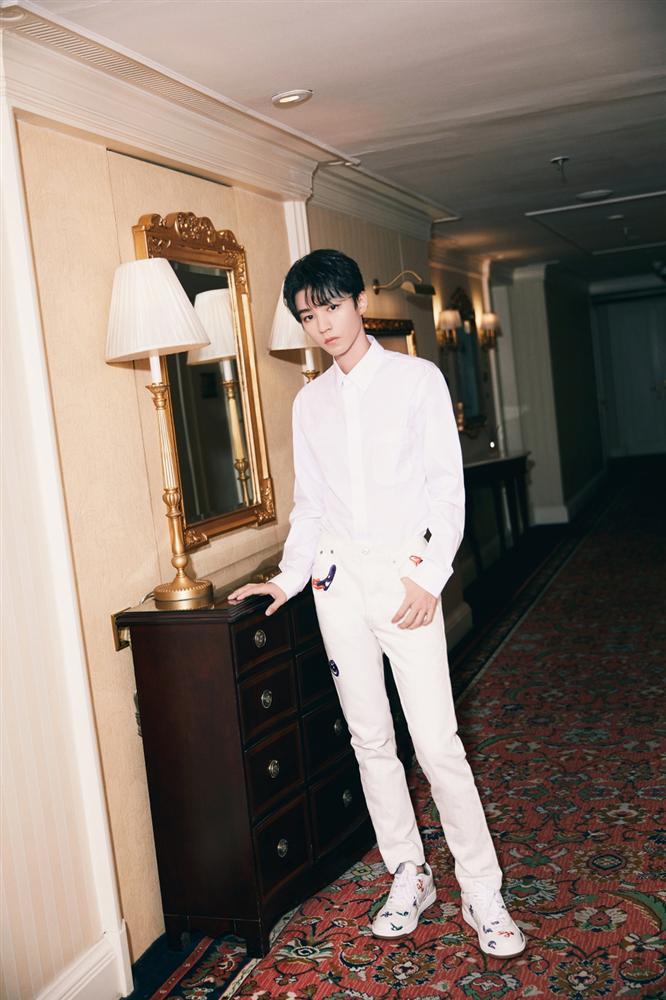 Angela Baby đọ sắc con dâu vua sòng bạc-9