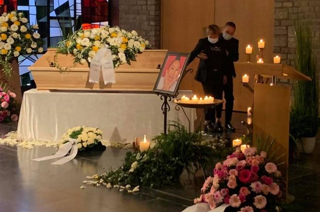 Xót xa tang lễ của vlogger Brittanya Karma: Chỉ 60 người tham dự vì dịch Covid-19-3