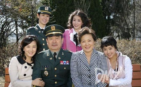 Nữ diễn viên Kim Hye Seon gây sốc khi ly hôn lần 3-2