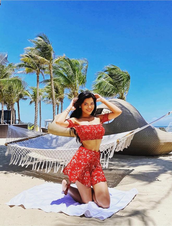 Danh tính khách không mời mặc váy đỏ sai dresscode trong show Đỗ Long-6