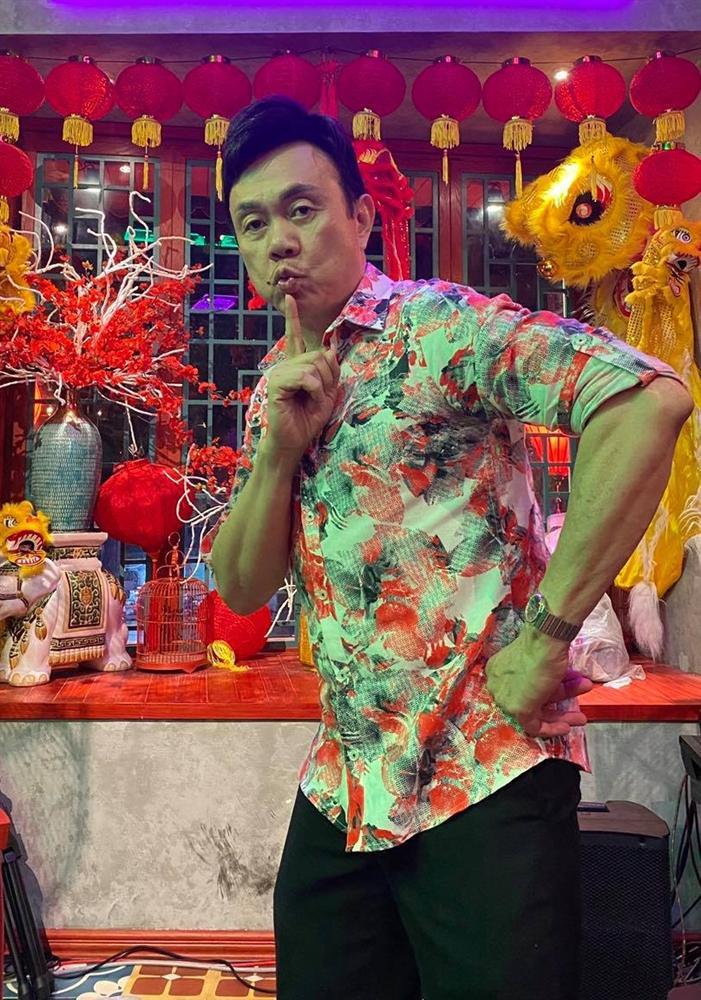 Nghệ sĩ Hoài Linh Việt Hương Trường Giang lo chuyện hậu sự cho danh hài Chí  Tài  Báo Người lao động