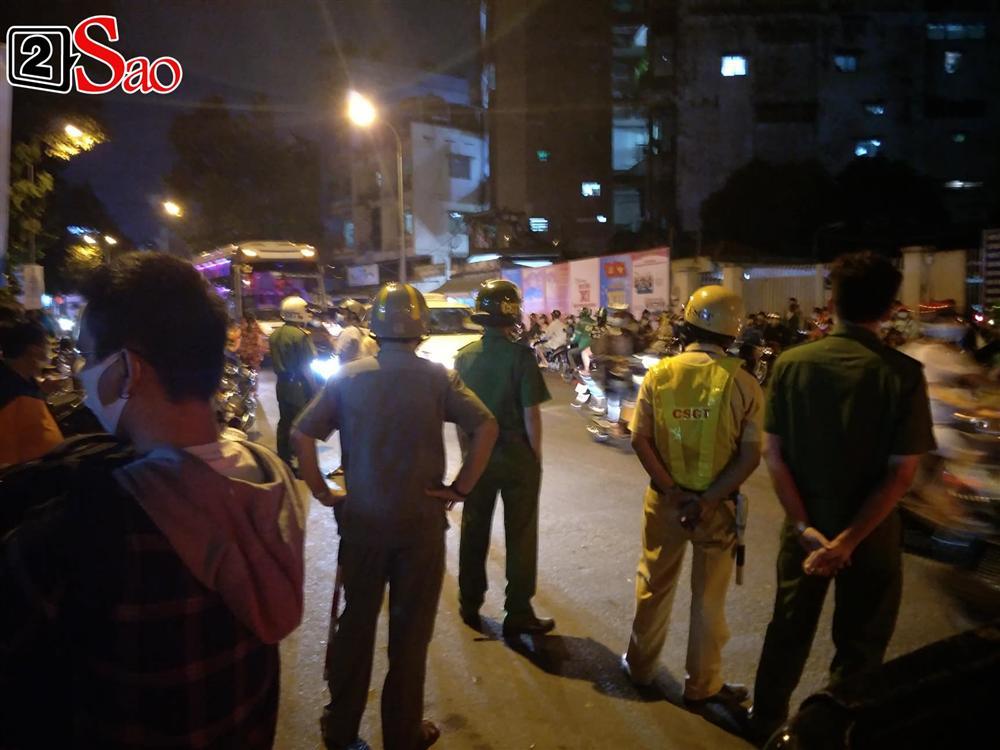 Youtuber livestream phản cảm nơi bảo quản thi thể nghệ sĩ Chí Tài-4