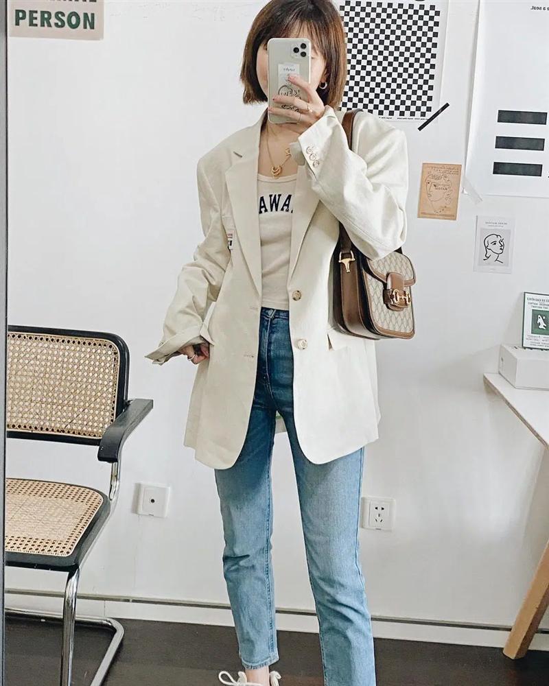 Chọn blazer không khéo có thể biến thành bà cô lỗi thời nhưng mặc 4 kiểu này thì chỉ trẻ xinh trở lên-5