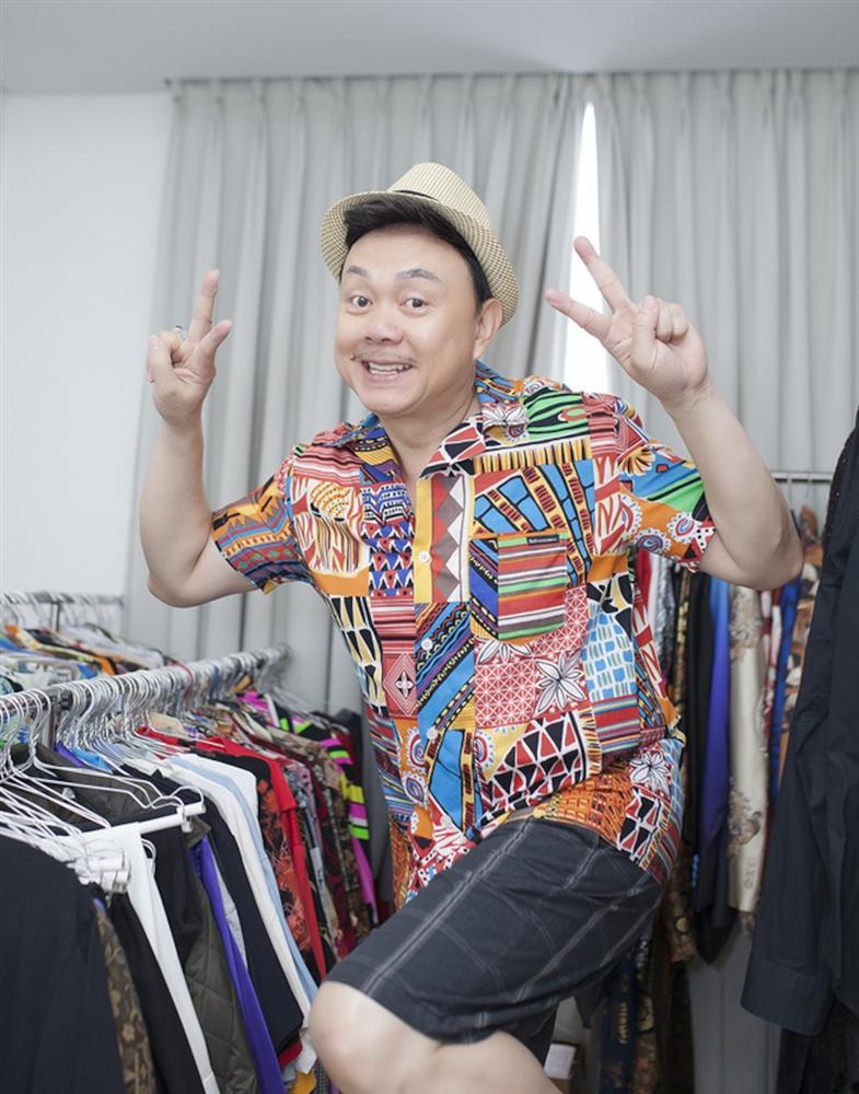 Cảm động với lòng yêu nghề của Chí Tài, tự đặt may, giữ đồ diễn suốt 20 năm làm nghệ thuật-5