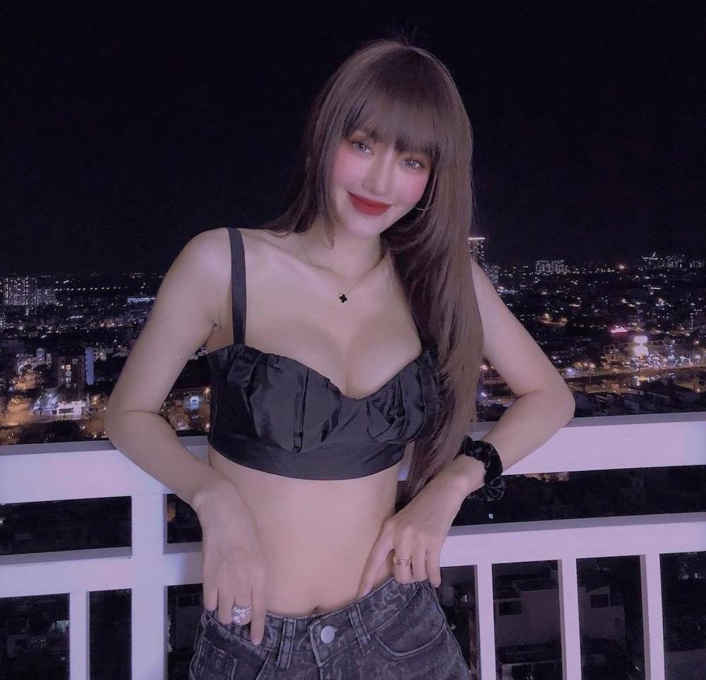 Linh Chi nâng ngực khủng vẫn bị fan chê không phù hợp-4