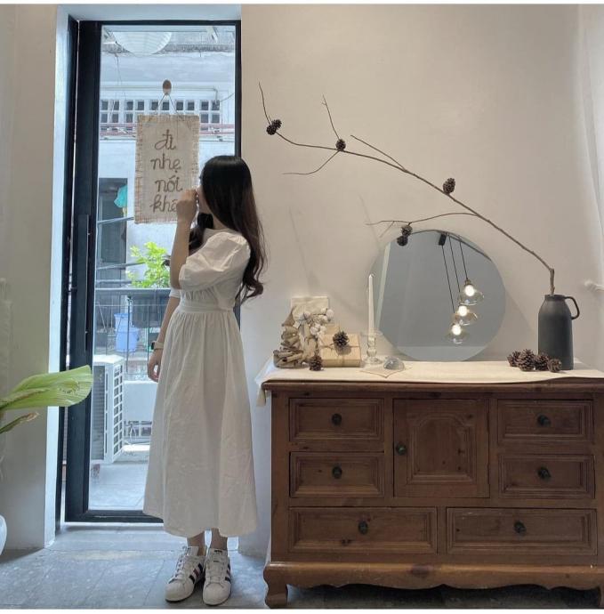 4 quán cafe tone trắng đen ở Sài Gòn, chỉ cần tạo dáng là có ngay ảnh đẹp-15