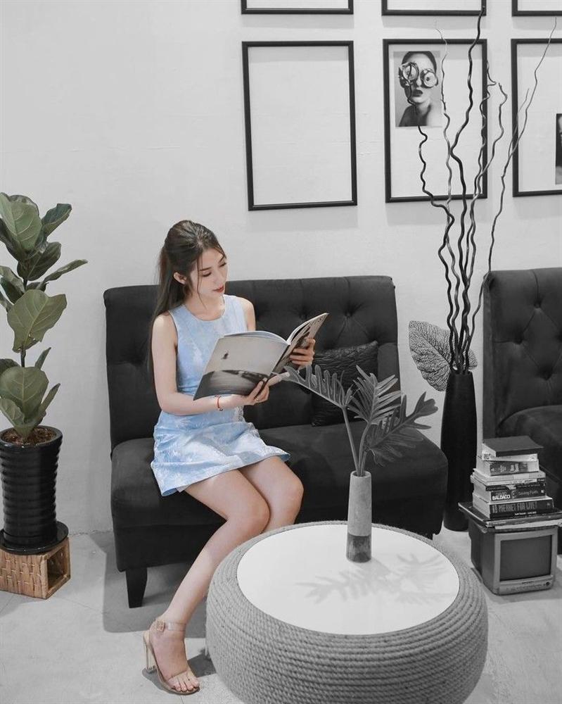 4 quán cafe tone trắng đen ở Sài Gòn, chỉ cần tạo dáng là có ngay ảnh đẹp-12