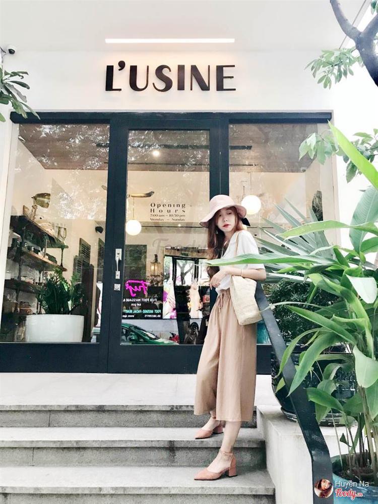 4 quán cafe tone trắng đen ở Sài Gòn, chỉ cần tạo dáng là có ngay ảnh đẹp-16