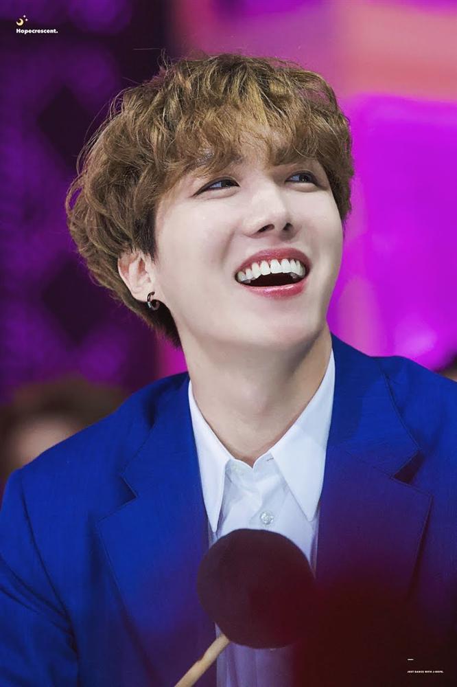 Khoảnh khắc ngọt ngào giữa BTS và những người họ yêu thương nhất đời-13