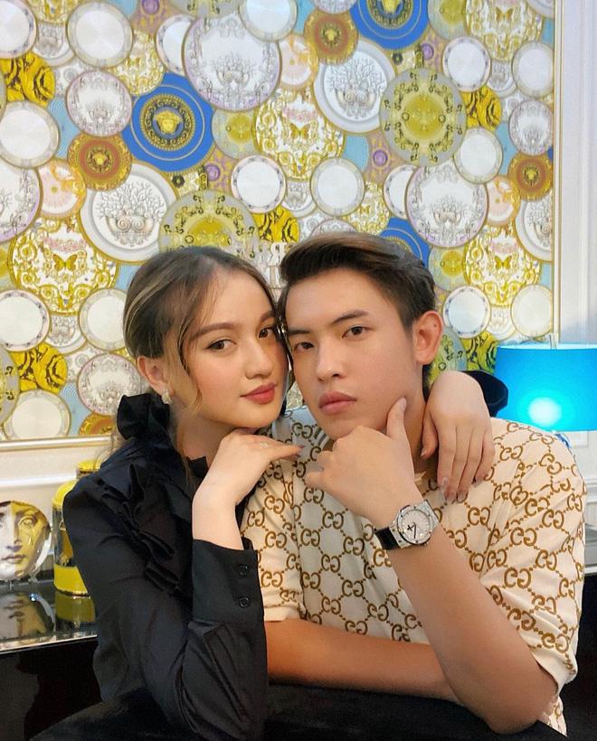 Gái xinh nổi đình đám khoe được mẹ chồng tương lai yêu chiều-1