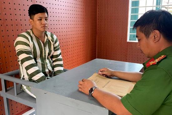 Khởi tố kẻ cầm côn 3 khúc đánh nữ sinh khâu 10 mũi sau va chạm giao thông