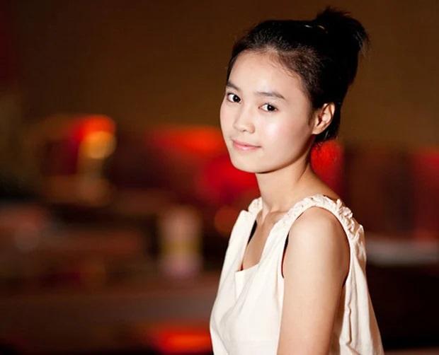 Nhan sắc Lan Ngọc qua 1 thập kỷ ngày càng thăng hạng, từng dính nghi án dao kéo-4