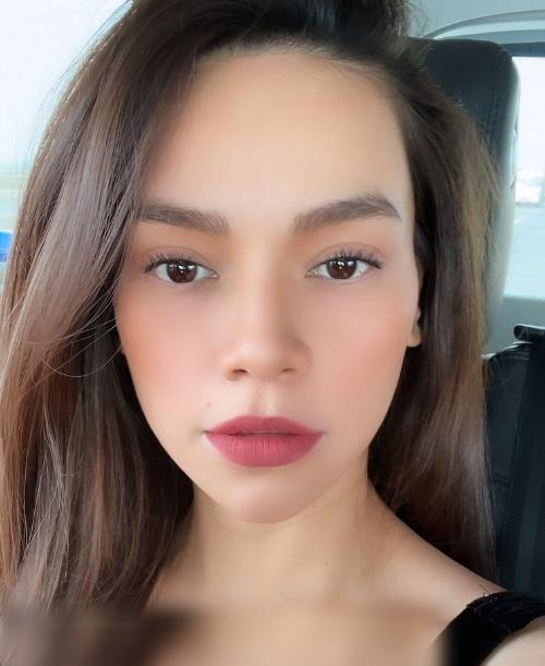 Hồ Ngọc Hà ăn sáng bằng miến lươn trộn Nghệ An-1